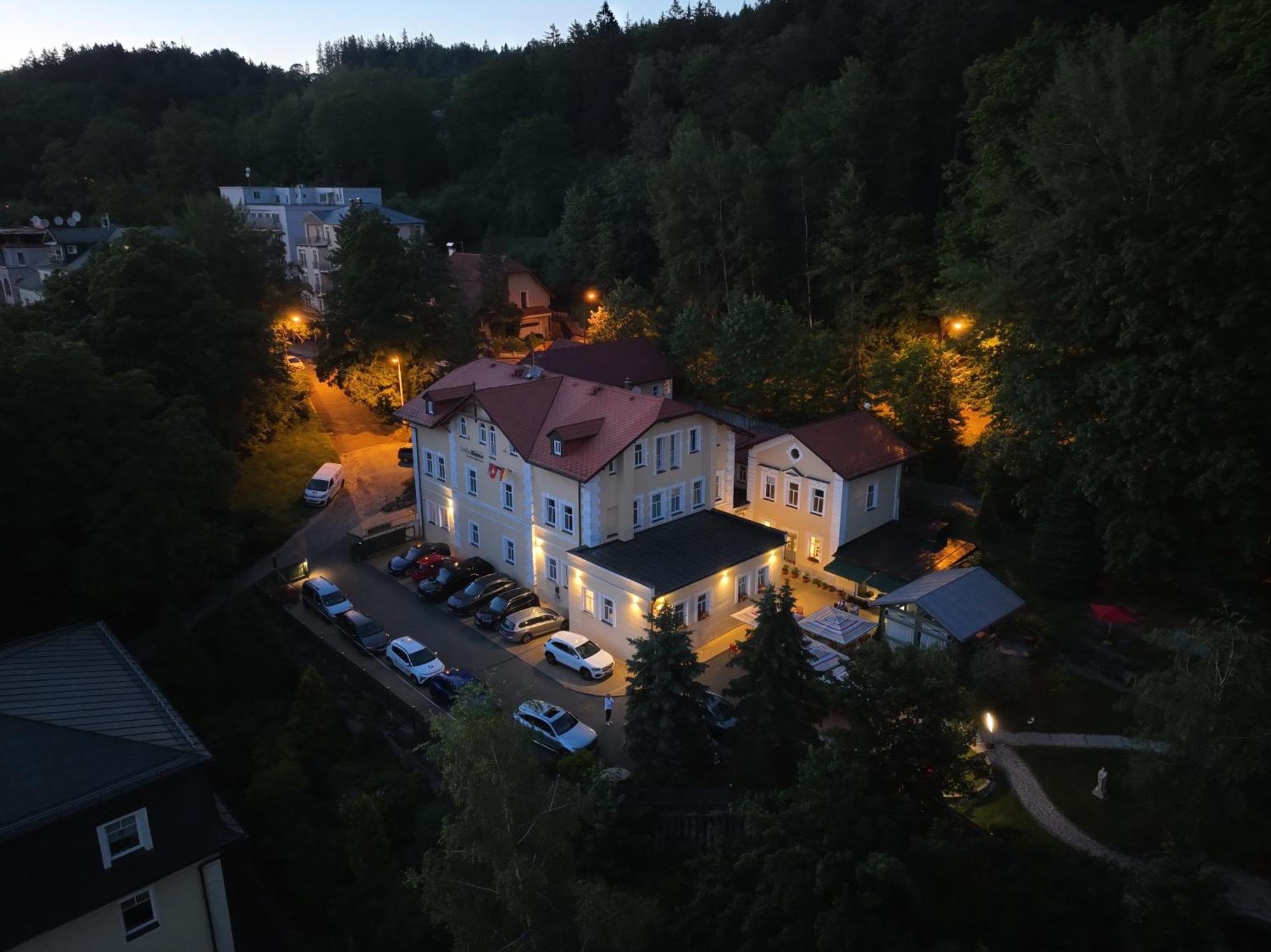 Boutique Hotel Swisshouse Marianske Lazne Bagian luar foto